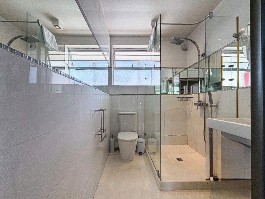 2 Bedroom Property for Sale in Green Point Western Cape